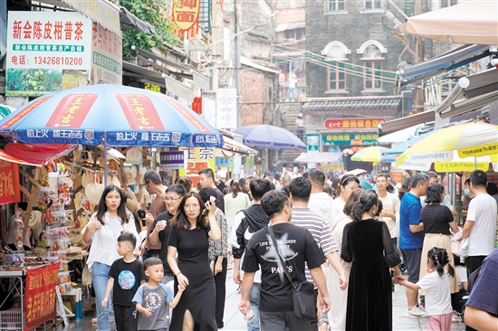 长堤历史文化街区人气旺。