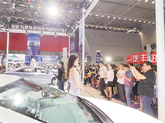 转移到广东珠西国际会展中心举办后，“五一”车展整体规模上升到新高度。